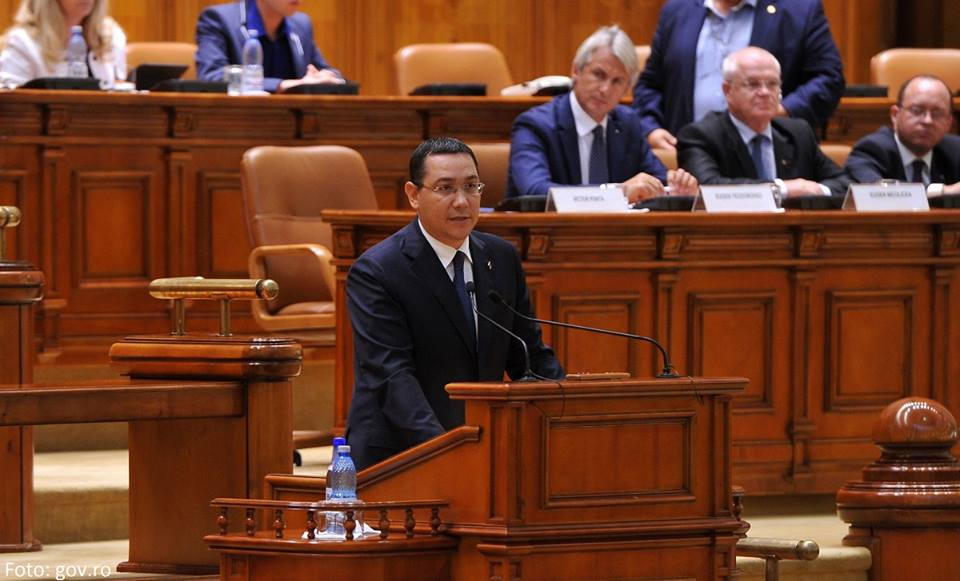 &quot;Onoarea şi demnitatea, mai presus de orice!&quot; Reacţia unui senator PSD după demisia lui Ponta