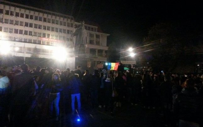 Vaslui: Protestatarii au ocupat Piața Centrului Civic 