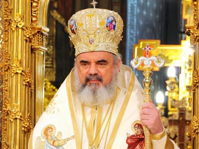 După ce a fost aspru criticată, Biserica Ortodoxă Română lansează un apel către credincioşi 