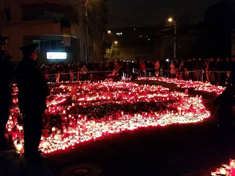 Sute de oameni s-au adunat la Club Colectiv. Moment de reculegere în memoria celor 41 de victime 340866