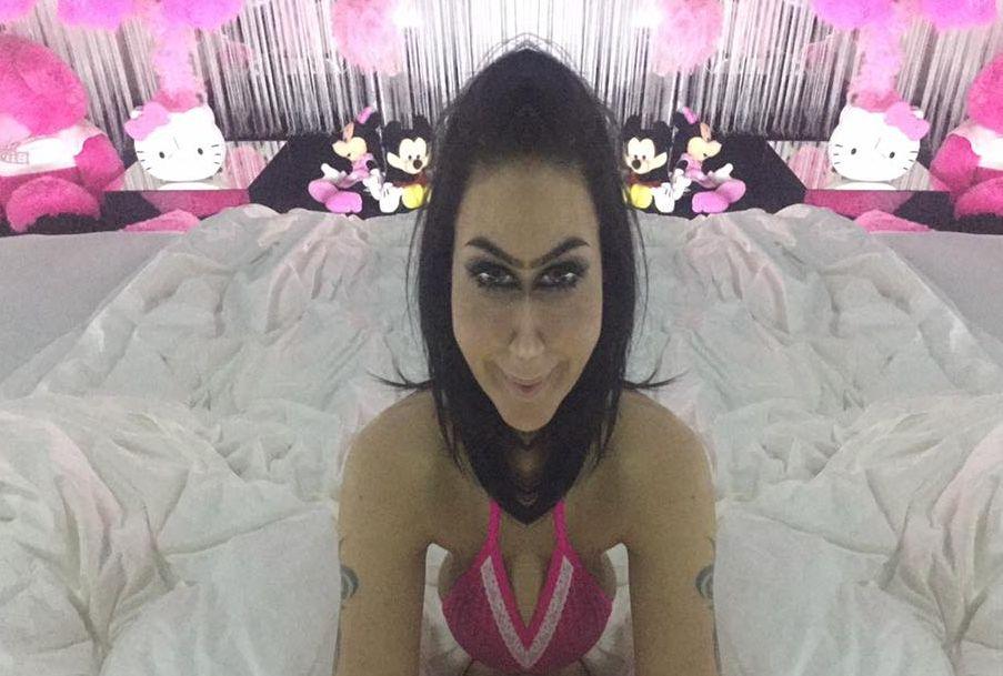  Fotografii scandaloase cu Oana Zăvoranu pe Facebook. Ce mesaj șocant a ținut să transmită viitorilor săi alegători 341010