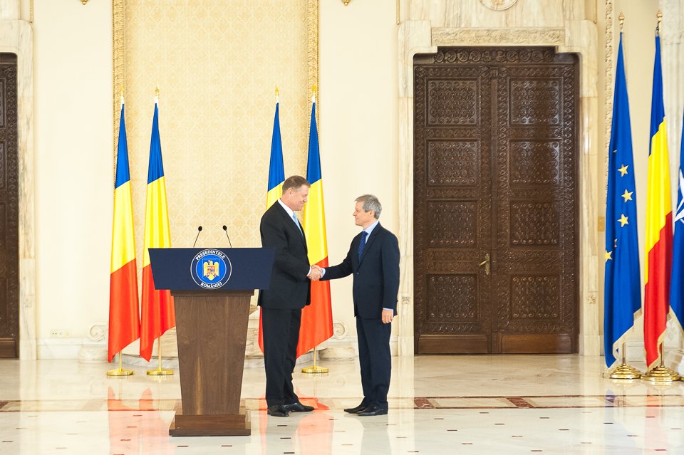 Primele reacţii internaţionale după desemnarea lui Dacian Cioloş ca premier