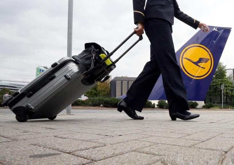 Lufthansa anulează 930 de zboruri miercuri din cauza grevei personalului navigant
