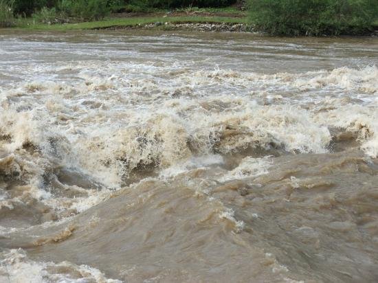 Un expert ANM avertizează: Risc de inundaţii în perioada următoare