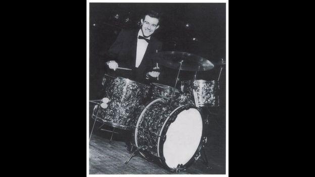 Un fost component al trupei Beatles a încetat din viață 341905