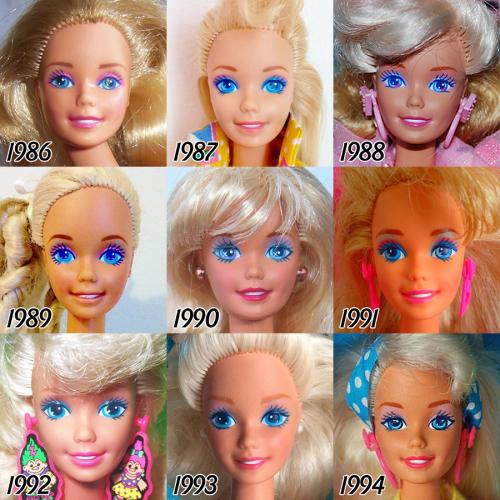Cum arăta păpuşa Barbie în 1959? Iată evoluţia ei, de-a lungul timpului 342161