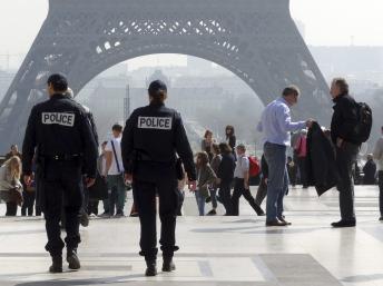 Franţa, lovită de terorişti. Înregistrare şocantă cu prima explozie