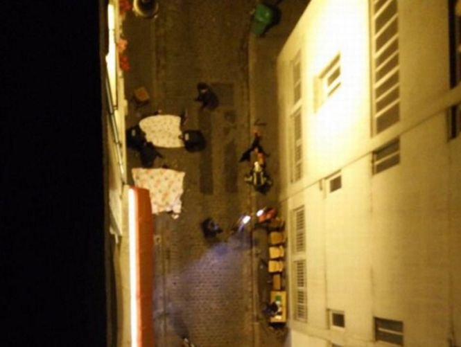 Laura Chiriac: Se aruncă de la etaj cu cearşafuri pentru a fi acoperite corpurile care zac pe stradă