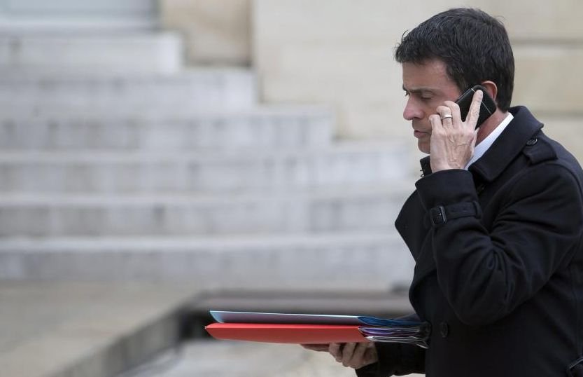Manuel Valls: Franţa va continua intervenţia militară în Siria