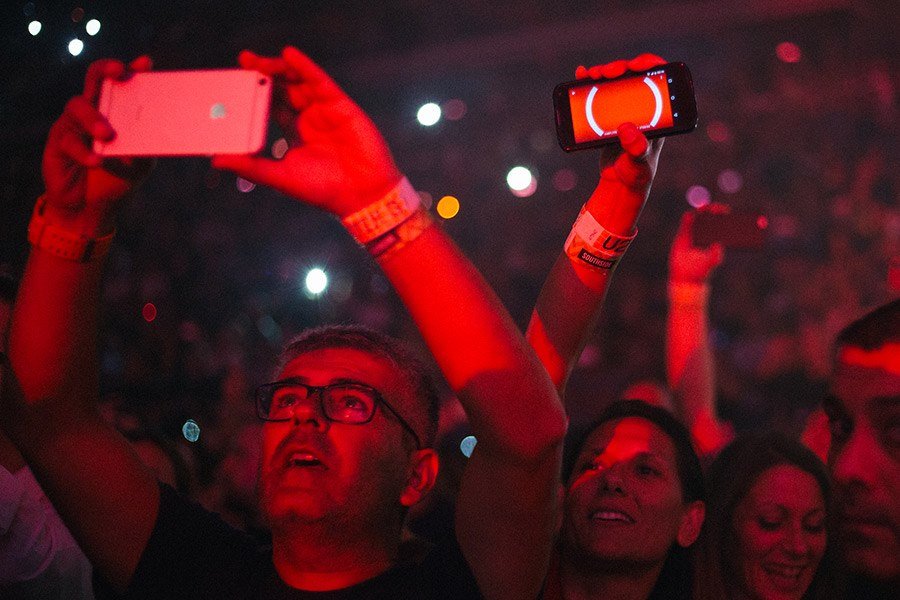 U2 își anulează două concerte la Paris