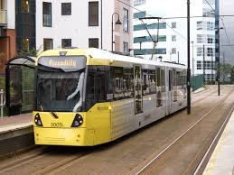 Aproape 280 de cadavre descoperite sub linia de tramvai din Manchester