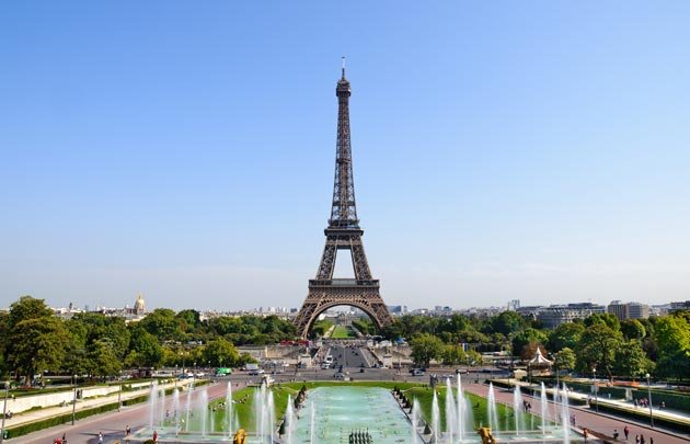Turnul Eiffel a fost redeschis publicului, dar cu o mare schimbare