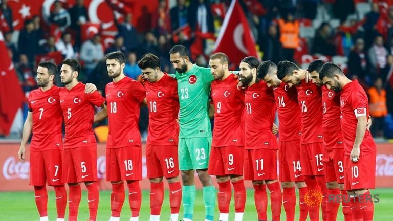 Moment de reculegere huiduit pe stadion, la meciul amical de fotbal Turcia - Grecia  VIDEO