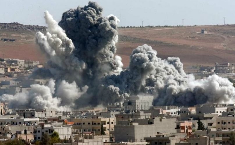 Bombardamente masive asupra poziţiilor teroriste din Siria