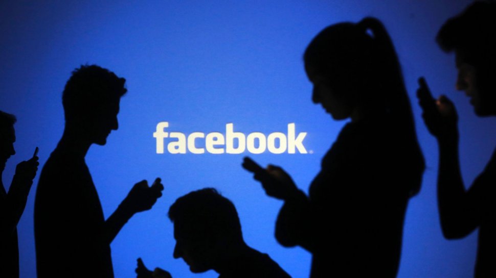 Aproape jumătate dintre români au cont de Facebook