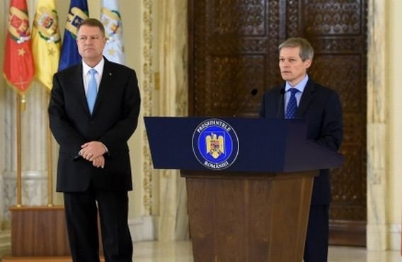 Klaus Iohannis, întâlnire cu premierul Dacian Cioloş la Palatul Cotroceni
