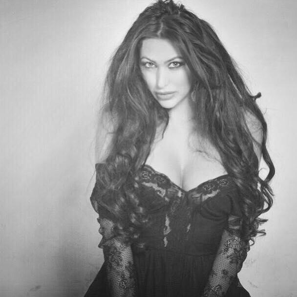 Motivul ireal pentru care una dintre cele mai frumoase românce divorțează 344471