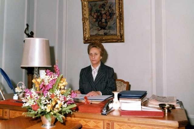 Noua Elena Ceauşescu din biroul Elenei Ceauşescu 
