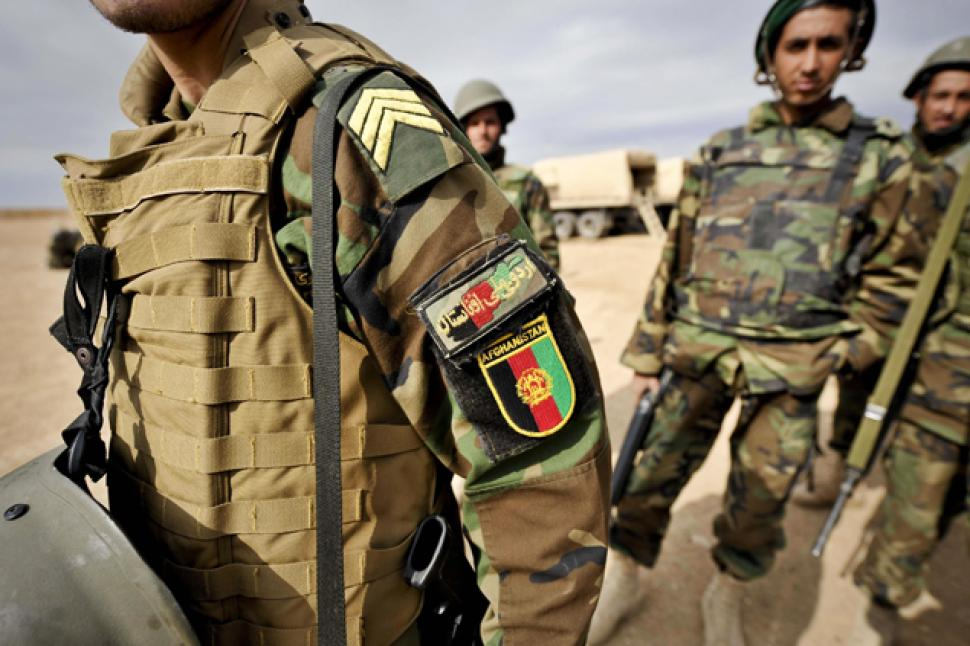 Armata afgană încearcă să salveze 18 ocupanţi ai elicopterului moldovean, răpiţi de talibani