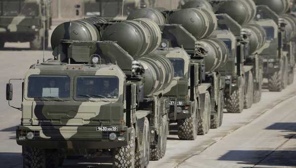 Rusia trimite sisteme antirachetă de ultimă generaţie în Siria. Crucişătorul '&quot;Moscova&quot; şi baterii S-400, în drum spre Latakia