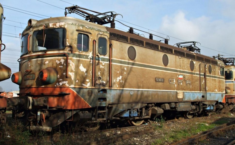 Unul dintre cele mai importante proiecte de cale ferată din România, victimă a jafului de la CFR