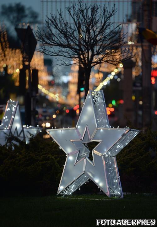 Atmosferă magică în Capitală. Cele 3 milioane de luminițe care împodobesc orașul au fost aprinse în această seară  GALERIE FOTO 345999