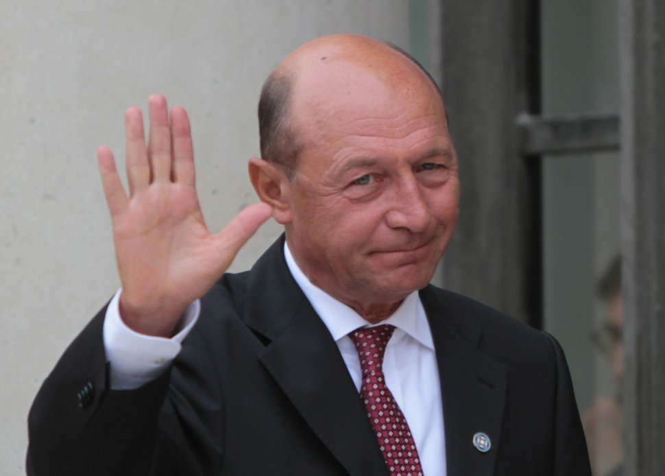 Traian Băsescu, pe Facebook: ''La mulți ani, România mea!'' Ce i-au răspuns românii 