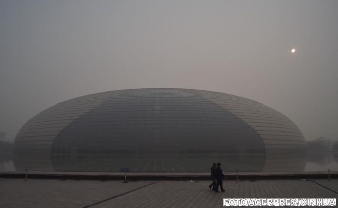 Imagini apocaliptice în Beijing. Oamenii sunt sfătuiți să nu iasă din case