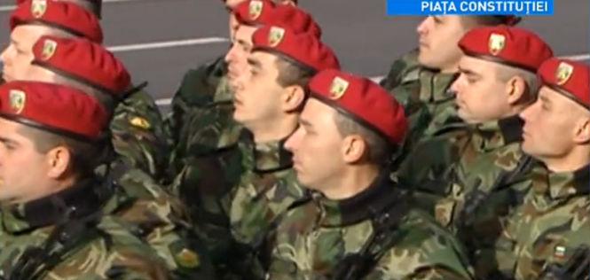Românii sărbătoresc Ziua Naţională. Vezi imagini de la parada militară  346168