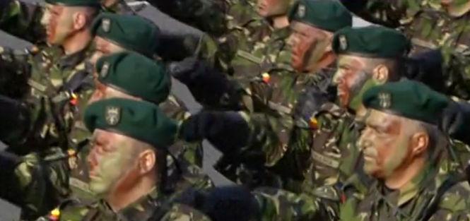 Românii sărbătoresc Ziua Naţională. Vezi imagini de la parada militară  346182
