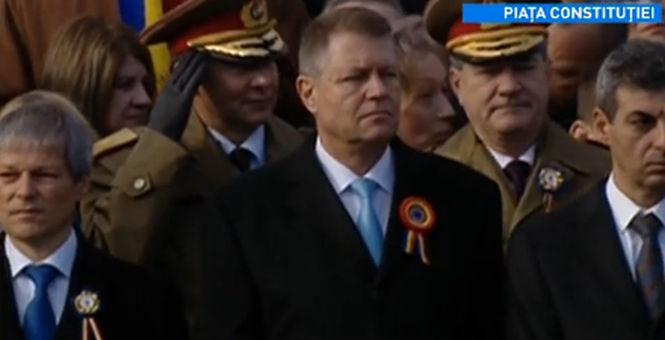 Românii sărbătoresc Ziua Naţională. Vezi imagini de la parada militară  346184