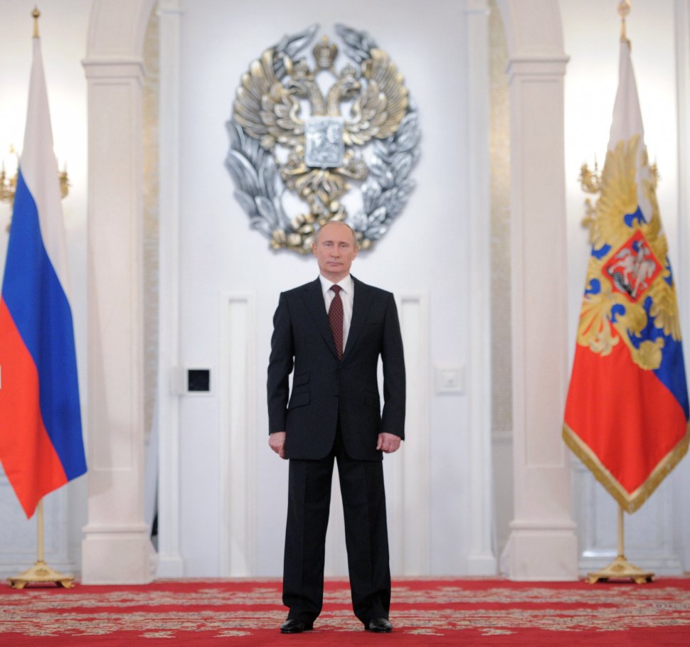 Vladimir Putin, salariu redus în 2016 