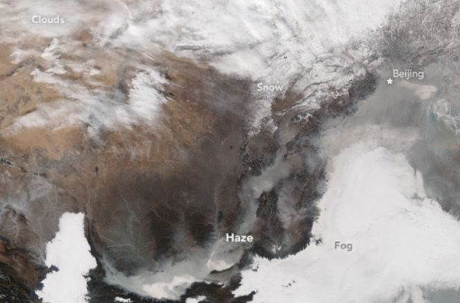 Chinezii aproape se sufocă din cauza smogului. Imagini apocaliptice