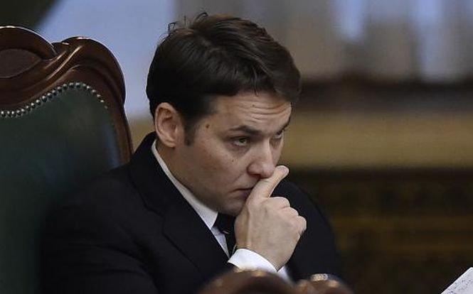 Dan Șova a plecat în lacrimi de la Parlament