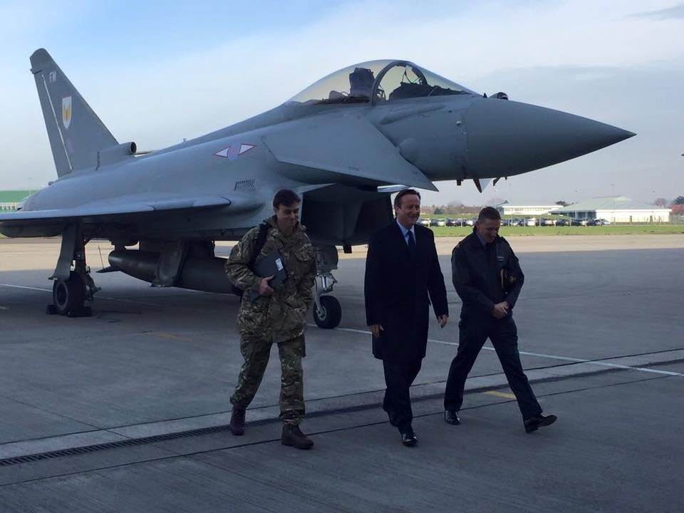 Decizie de ultimă oră! Marea Britanie aprobă lansarea raidurilor aeriene împotriva ISIS în Siria