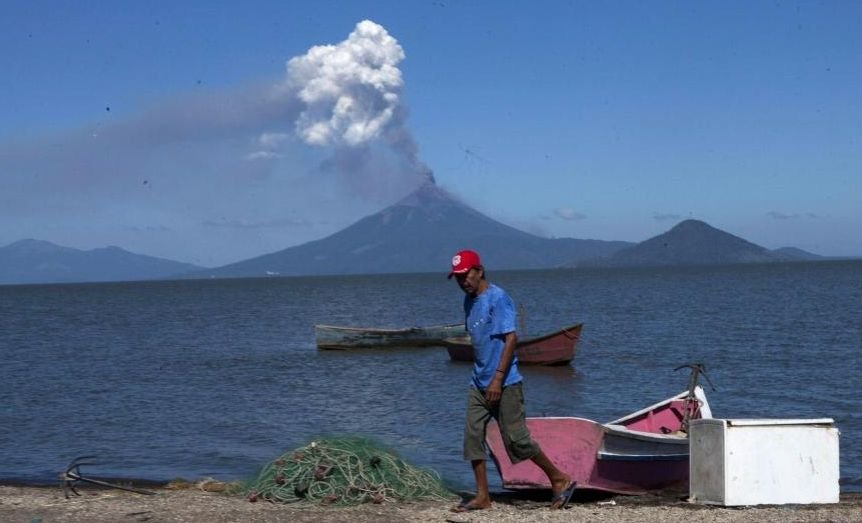 VIDEO. Un vulcan din Nicaragua a erupt pentru prima dată în 110 ani