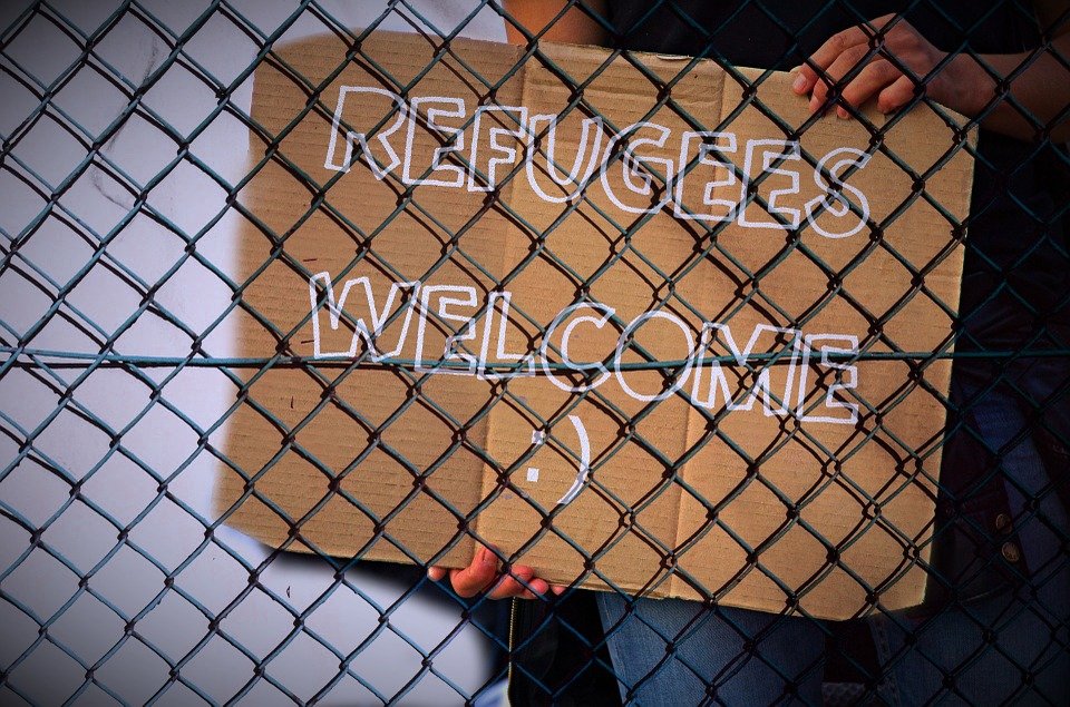 Arhiepiscopul Greciei: Balcanii vor deveni un butoi cu pulbere dacă refugiaţii vor fi blocaţi în regiune