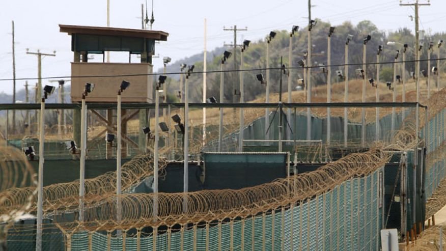 Statele Unite au deținut ”din greșeală” un prizonier la Guantanamo Bay, timp de 13 ani