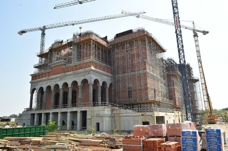 Reacția Bisericii Ortodoxe Române după ce a aflat că Guvernul nu mai dă bani pentru Catedrala Mântuirii