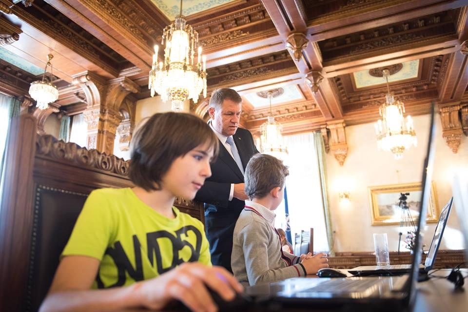 Reacția minunată a unui copil atunci când l-a văzut pe Klaus Iohannis 347138