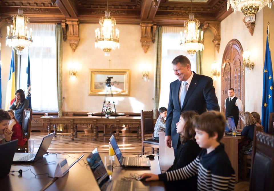 Reacția minunată a unui copil atunci când l-a văzut pe Klaus Iohannis 347142