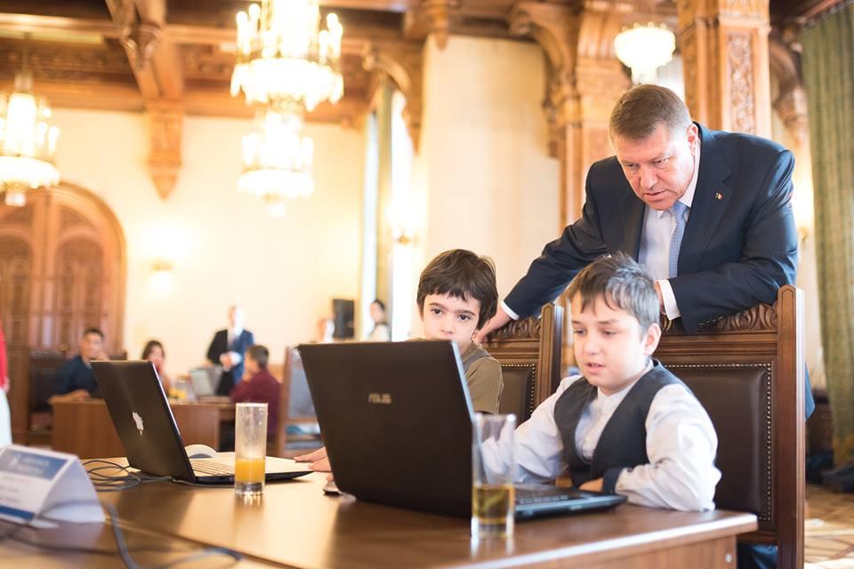 Reacția minunată a unui copil atunci când l-a văzut pe Klaus Iohannis 347147