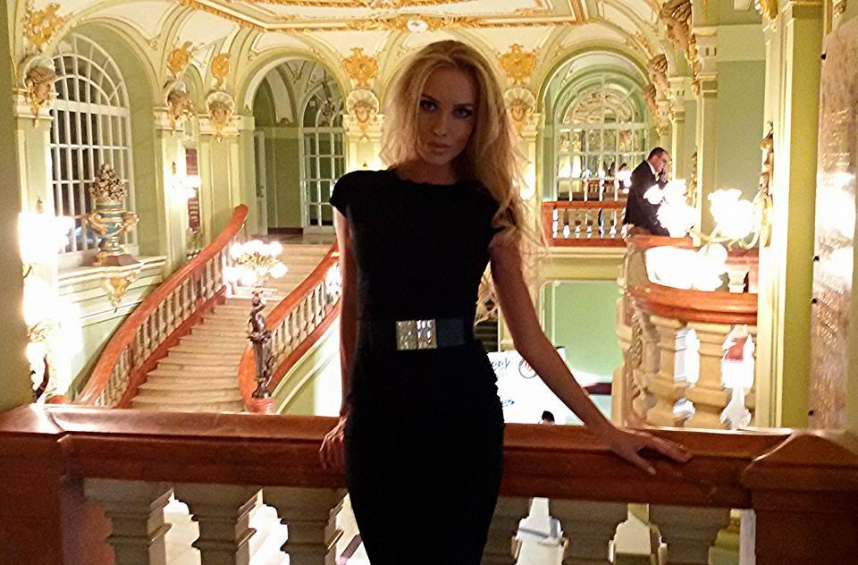 O superbă tânără din Chișinău este noua Miss România. Galerie foto 347325