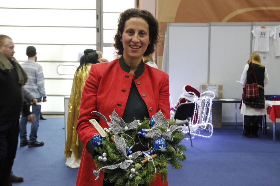 Copiii au fost inima Fundației Mereu Aproape la IWA Charity Christmas Bazaar 2015 347904