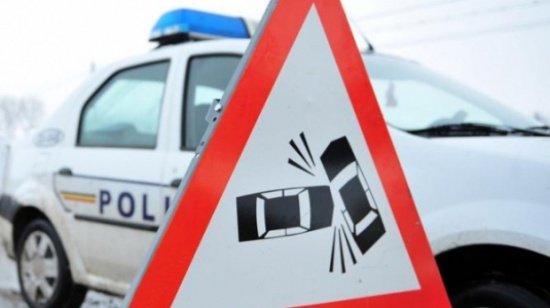 O mașină a sunat singură la poliție după un accident rutier