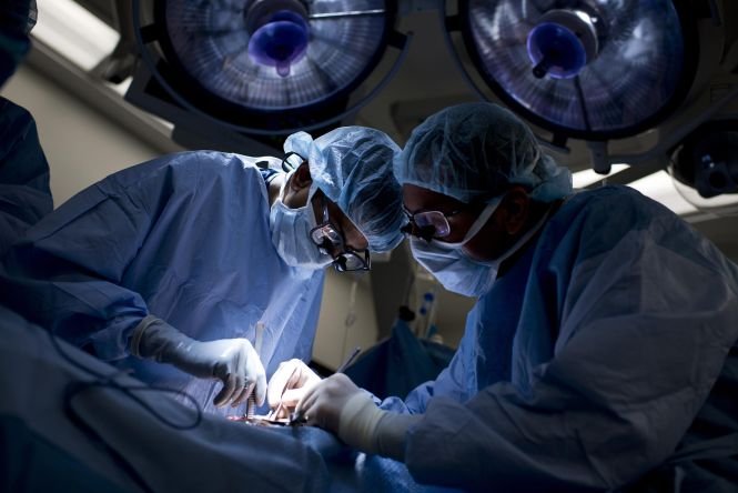 Transplant de penis în premieră, făcut de medicii americani. Pacientul, un soldat rănit
