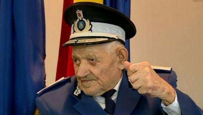 Cel mai în vârstă jandarm din România se apropie de 105 ani