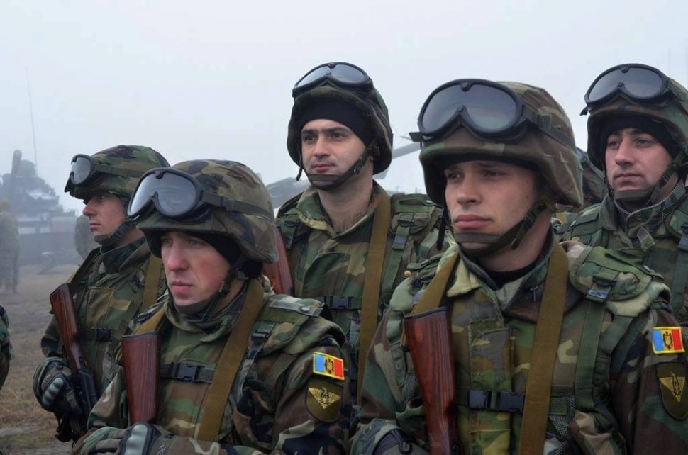 România trimite în 2016 mai mulți militari în teatrele de operațiuni ale NATO