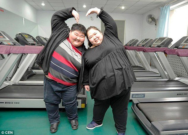  Povestea cuplului care cântărește 395 de kilograme. De ce s-au hotărât cei doi iubiti acum să slabească