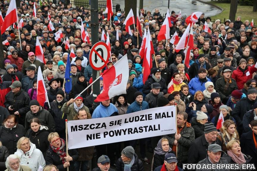 Protest la Varșovia, pentru apărarea independenței justiției